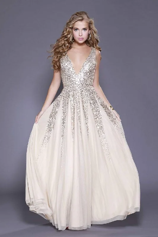 Shail K Plunging V-Neck Sequined Tulle Gown 12134 - 1 pc Gold In Size 4 Available Casual party dresses Shail K Plunging V-Neck Sequined Tulle Gown 12134 - 1 pc Gold In Size 4 Available Casual party dresses