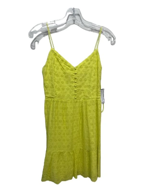 Alice + Olivia Size 4 Neon Green Viscose Spaghetti Strap Floral Eyelet Dress New Year's Eve floral dresses